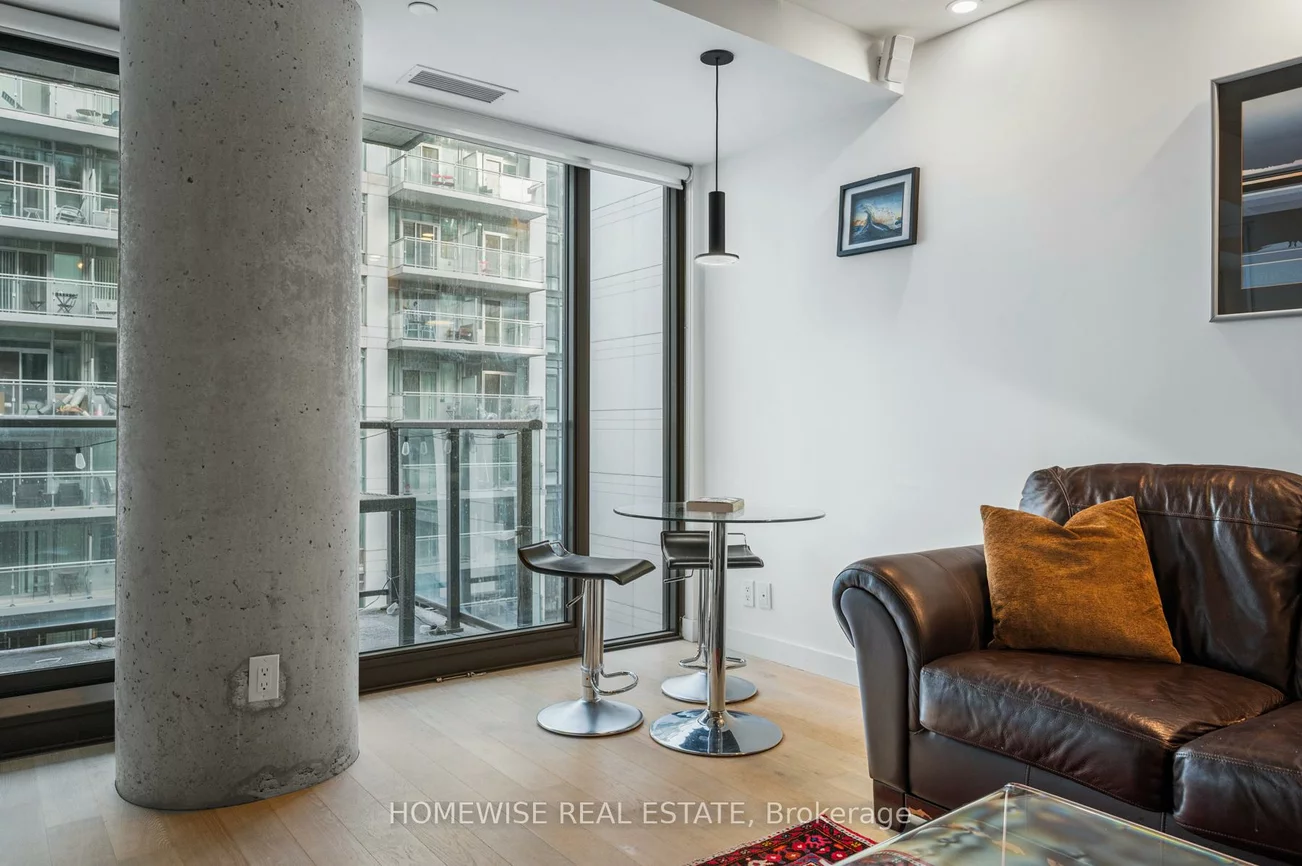 111, Bathurst, Waterfront Communities C1, Toronto