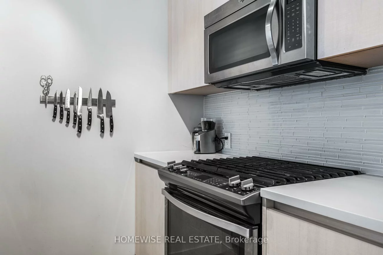 111, Bathurst, Waterfront Communities C1, Toronto