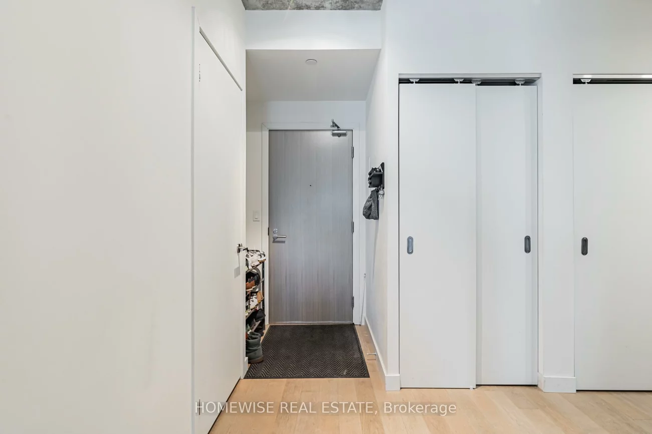 111, Bathurst, Waterfront Communities C1, Toronto