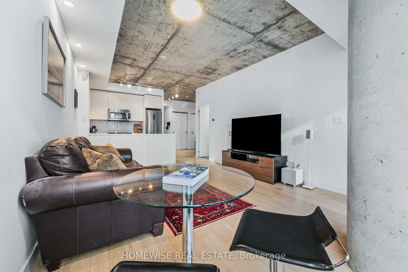 111, Bathurst, Waterfront Communities C1, Toronto