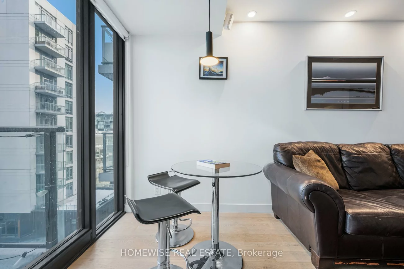 111, Bathurst, Waterfront Communities C1, Toronto