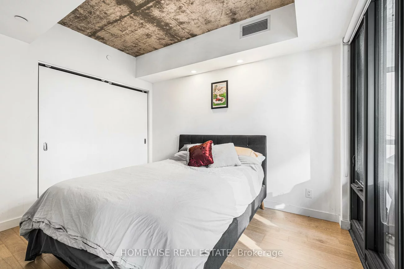 111, Bathurst, Waterfront Communities C1, Toronto