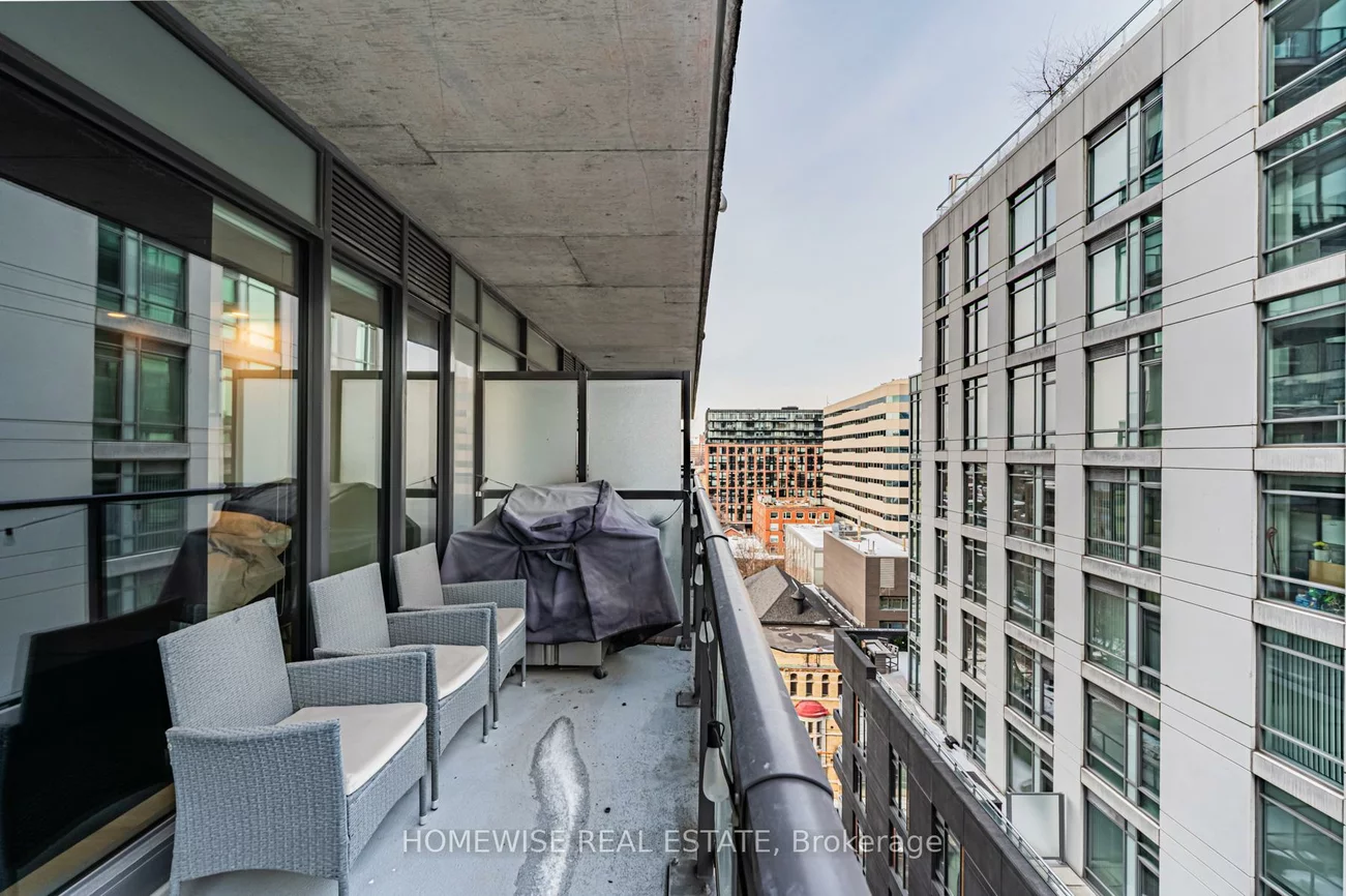 111, Bathurst, Waterfront Communities C1, Toronto