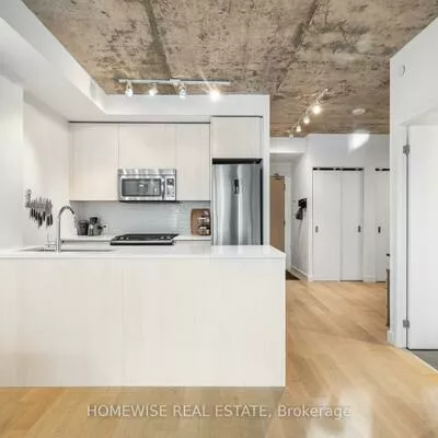 111, Bathurst, Waterfront Communities C1, Toronto