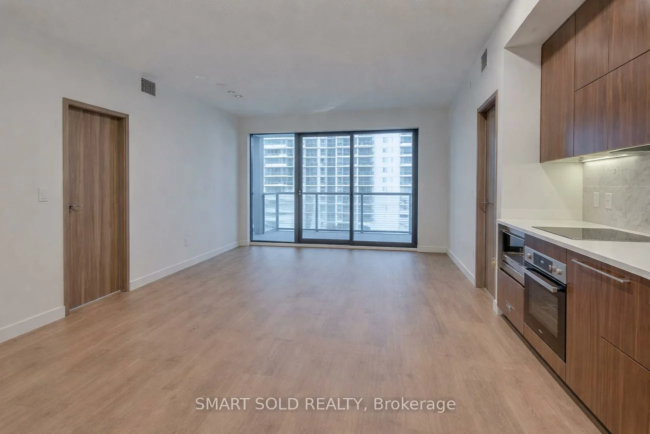 85, McMahon, Bayview Village, Toronto