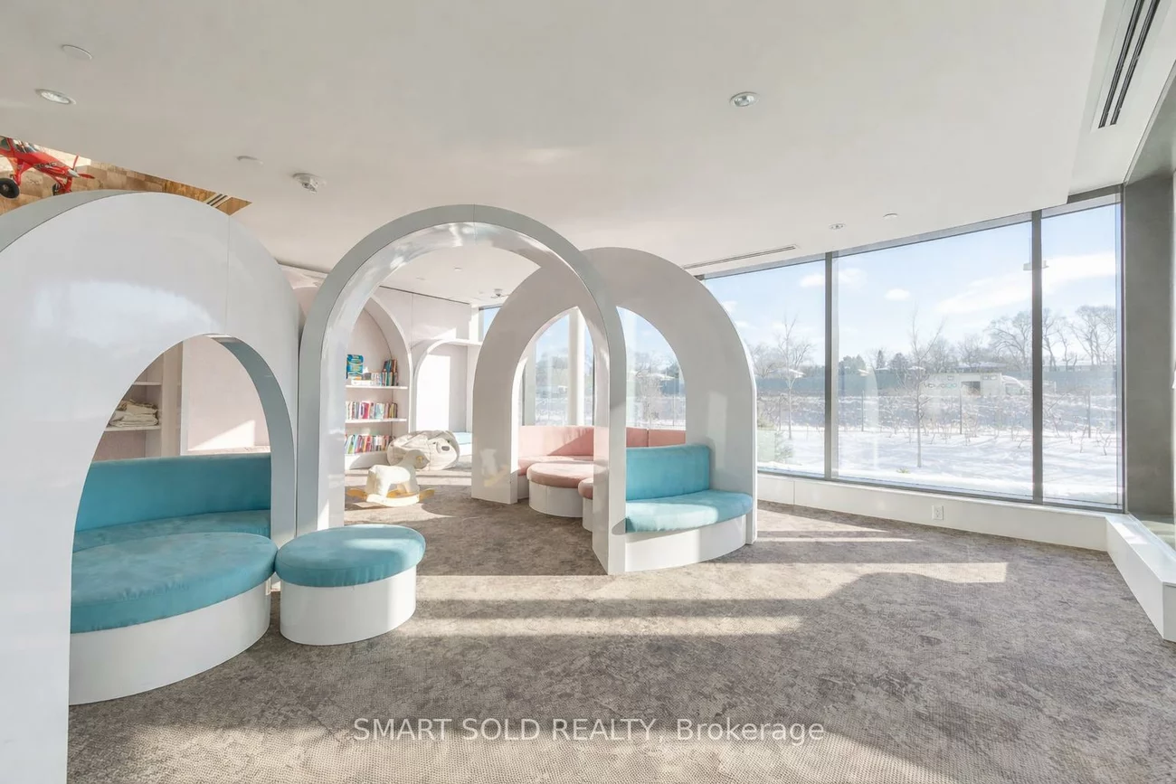 85, McMahon, Bayview Village, Toronto