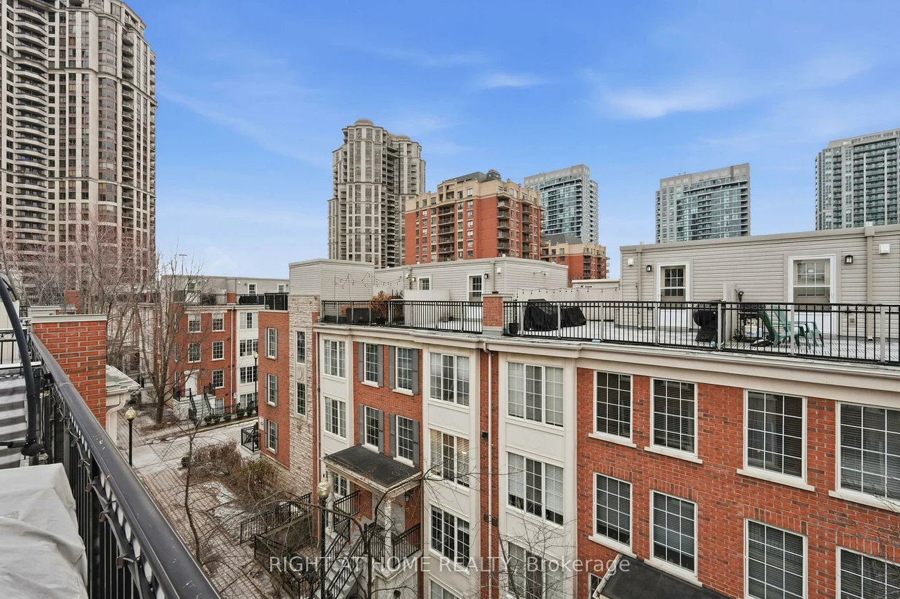 5, Everson, Willowdale East, Toronto