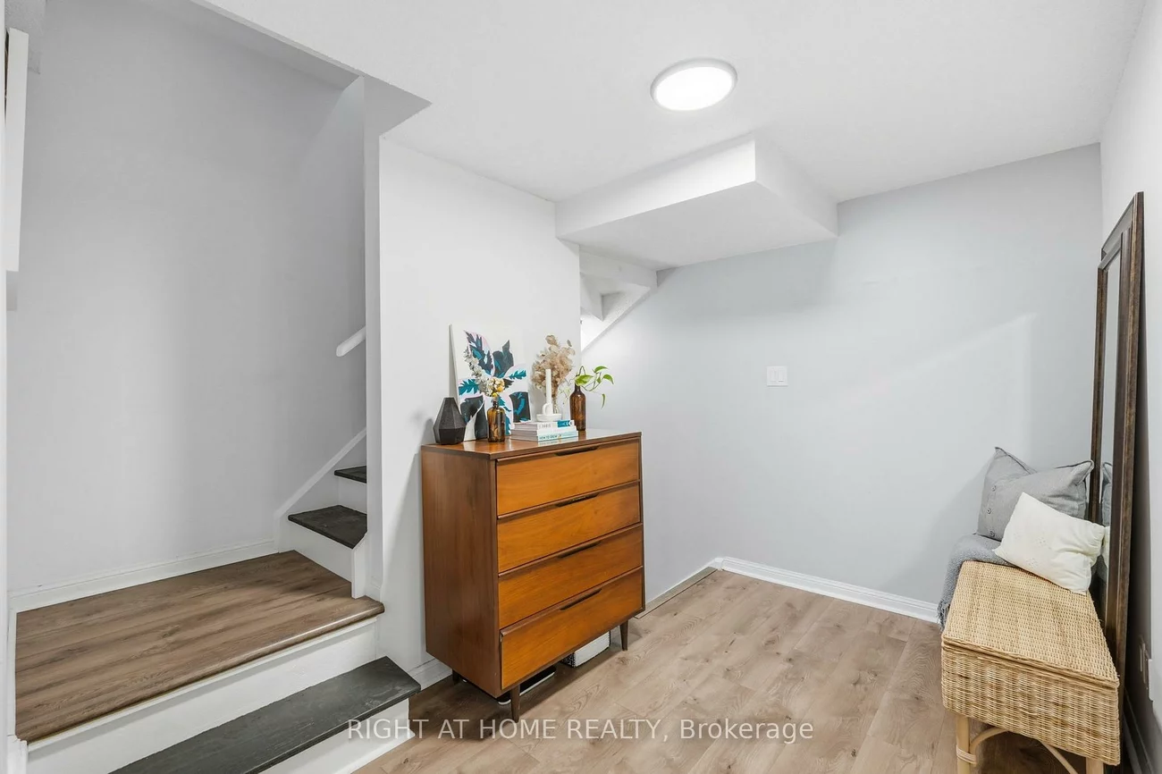 5, Everson, Willowdale East, Toronto