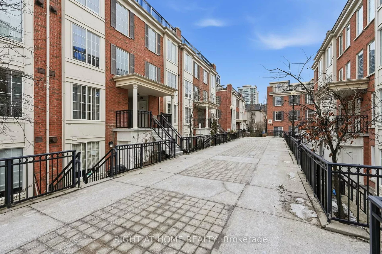 5, Everson, Willowdale East, Toronto