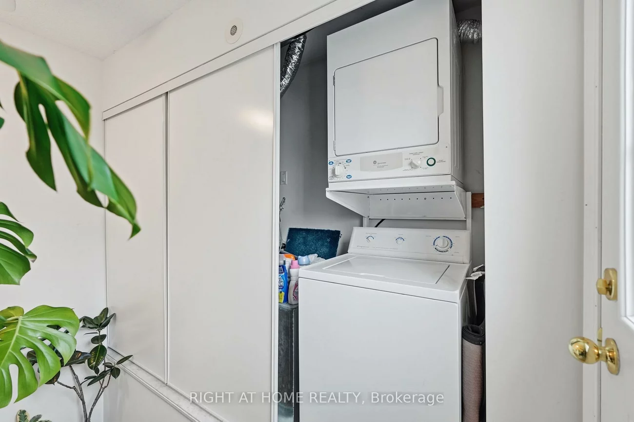 5, Everson, Willowdale East, Toronto