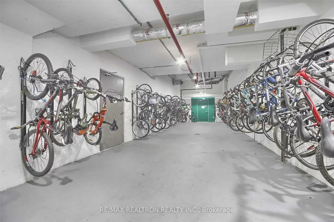 741, Sheppard, Clanton Park, Toronto