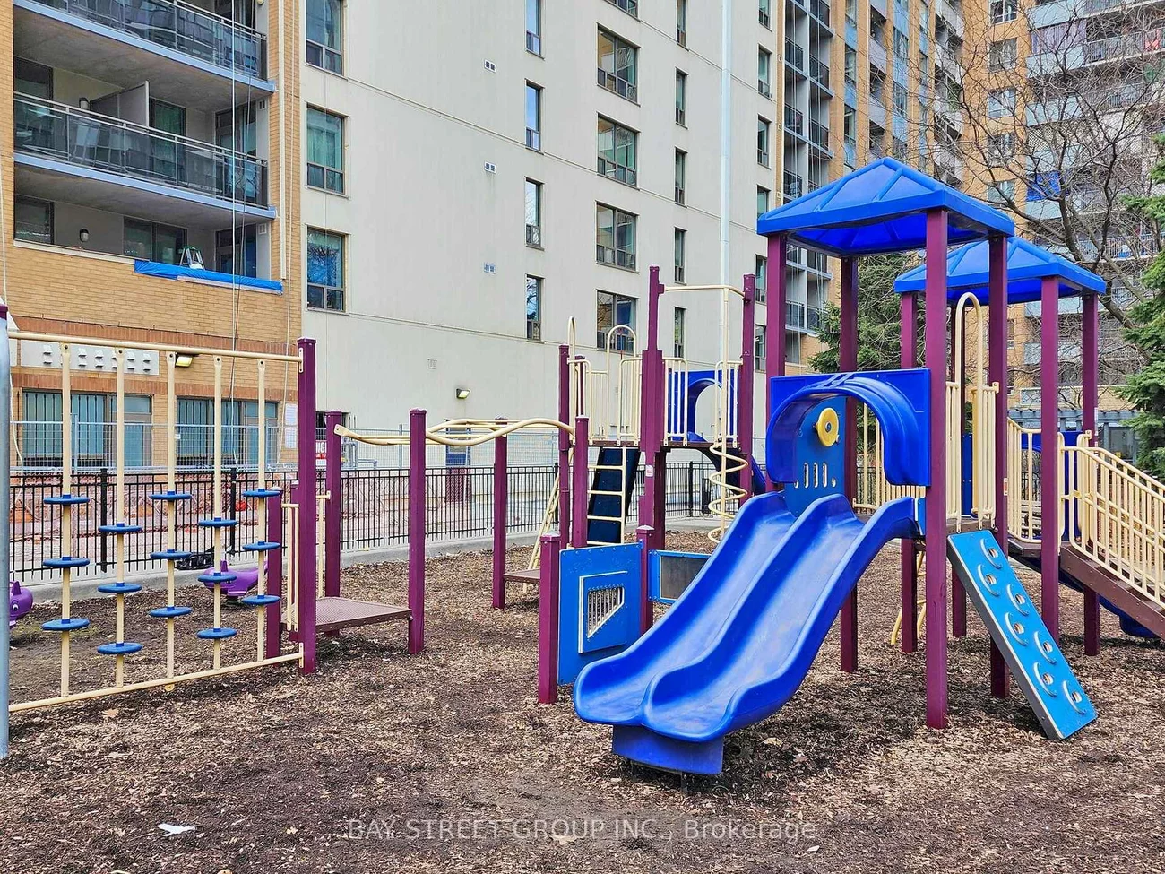 65, Mutual, Church-Yonge Corridor, Toronto