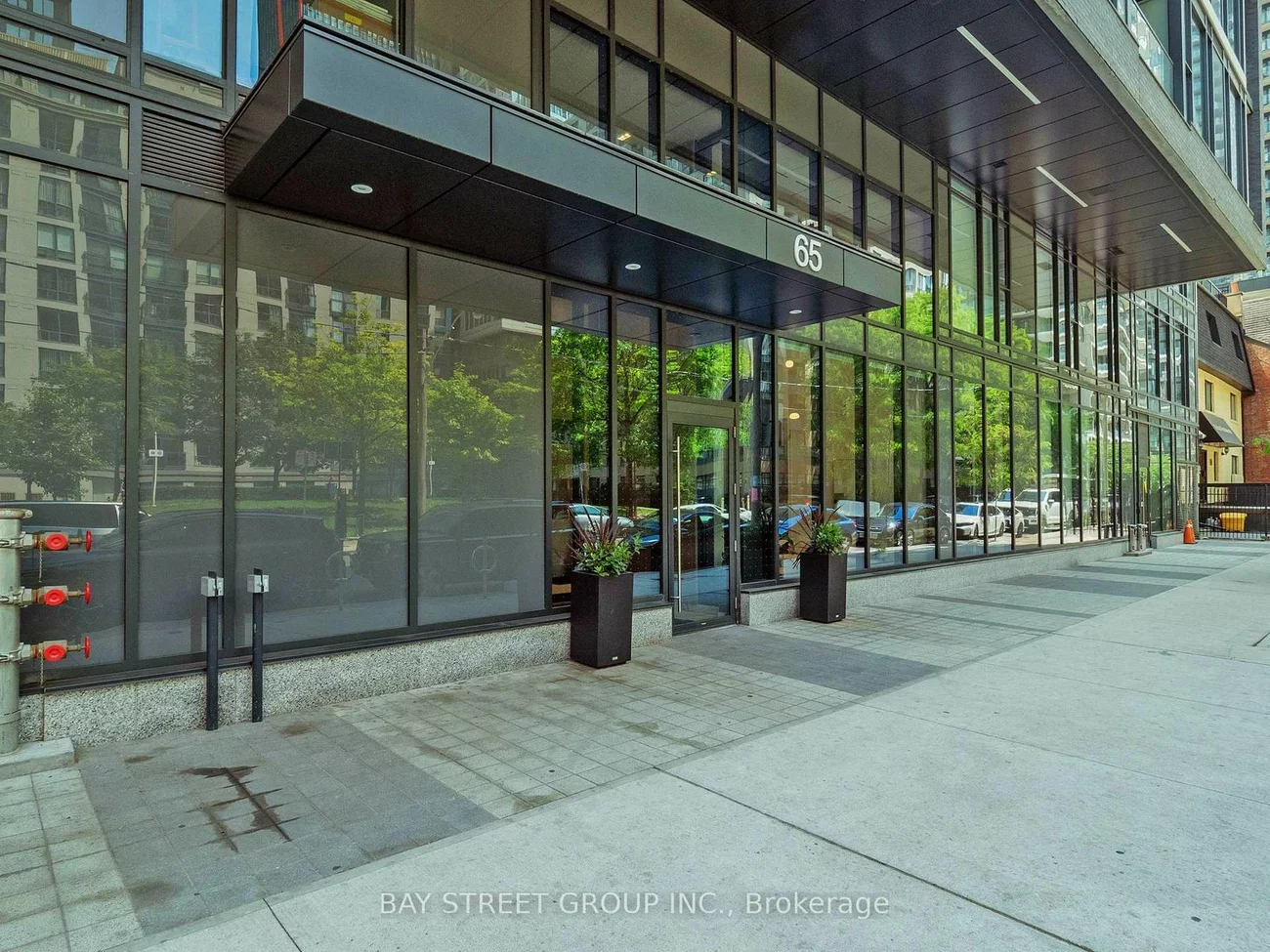 65, Mutual, Church-Yonge Corridor, Toronto