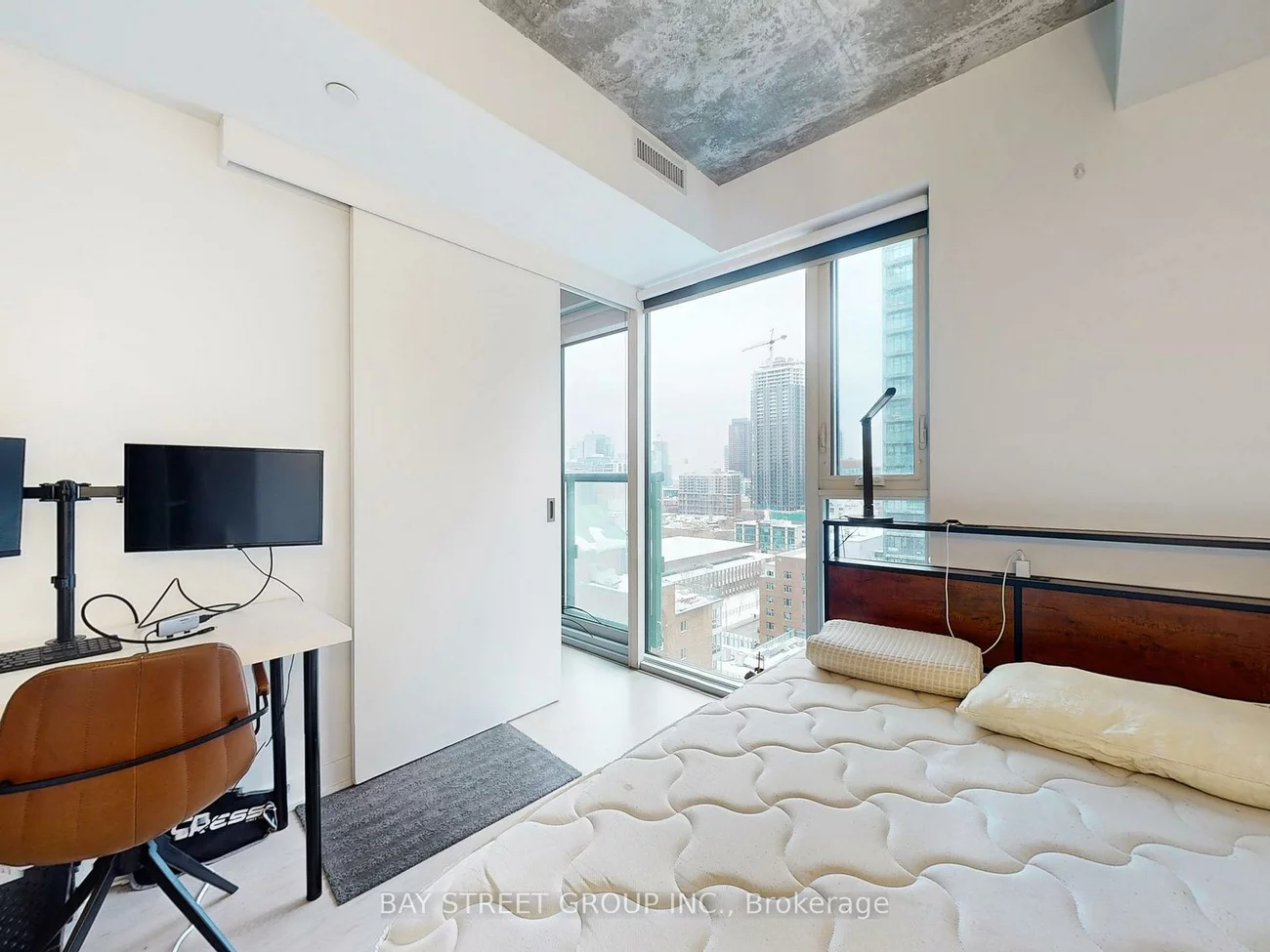 65, Mutual, Church-Yonge Corridor, Toronto