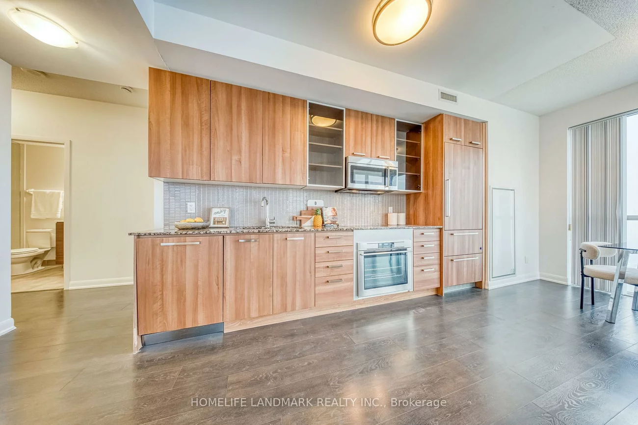 5168, Yonge, Willowdale West, Toronto