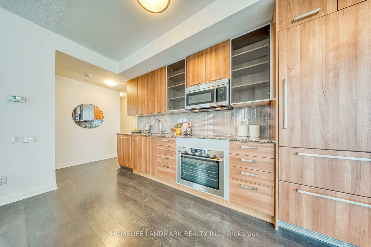 5168, Yonge, Willowdale West, Toronto