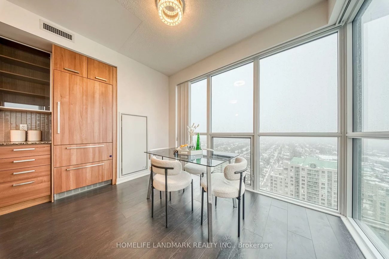 5168, Yonge, Willowdale West, Toronto