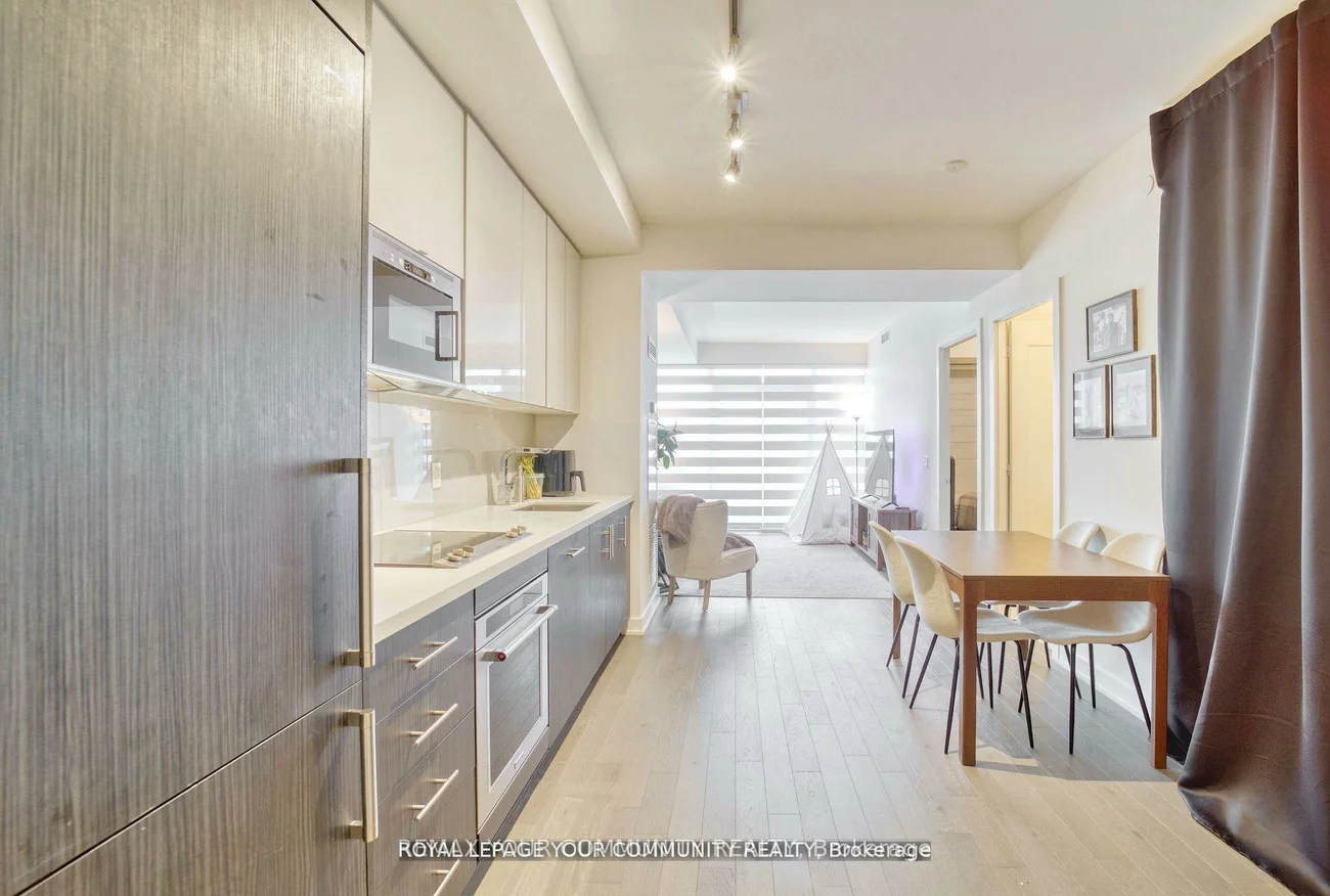 330, Richmond, Waterfront Communities C1, Toronto