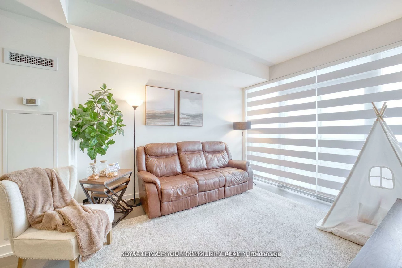 330, Richmond, Waterfront Communities C1, Toronto