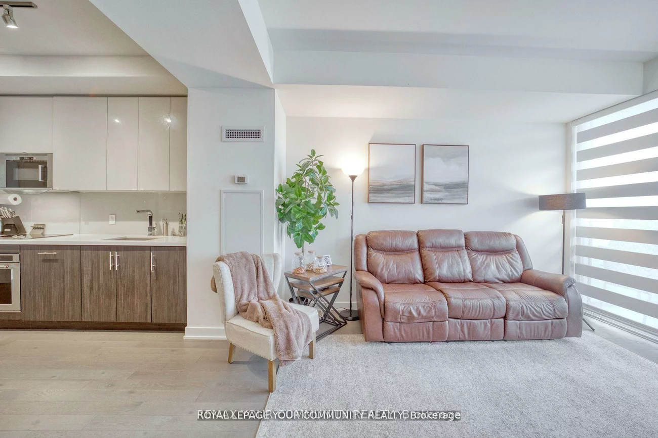 330, Richmond, Waterfront Communities C1, Toronto