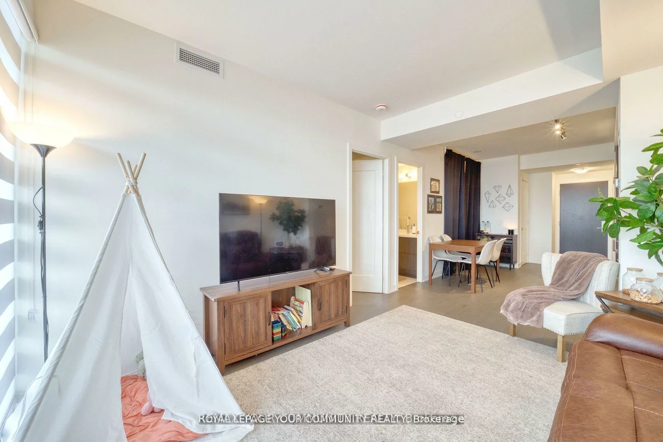 330, Richmond, Waterfront Communities C1, Toronto