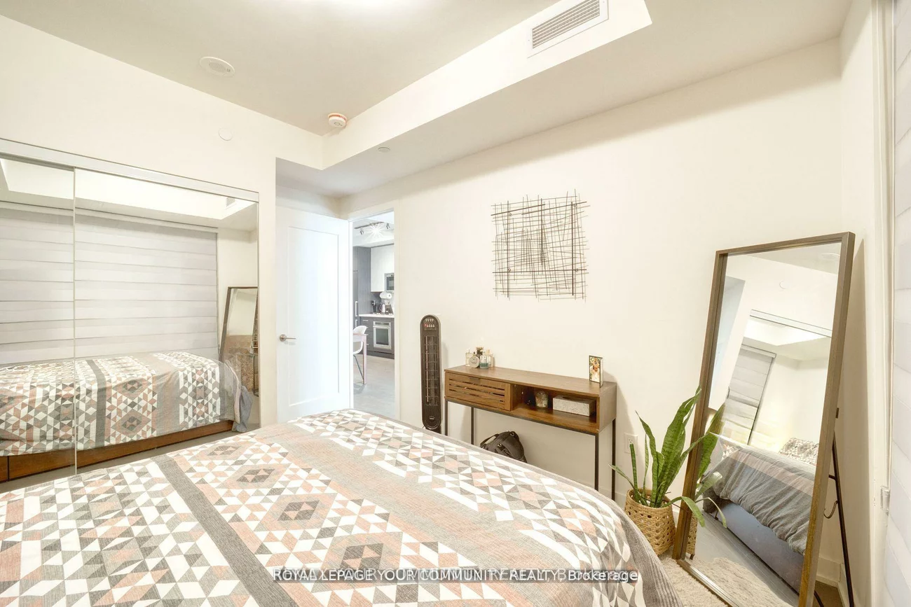 330, Richmond, Waterfront Communities C1, Toronto