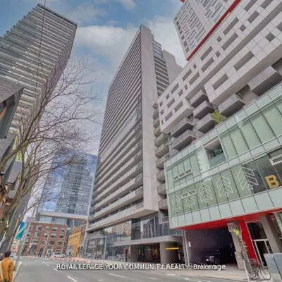 330, Richmond, Waterfront Communities C1, Toronto