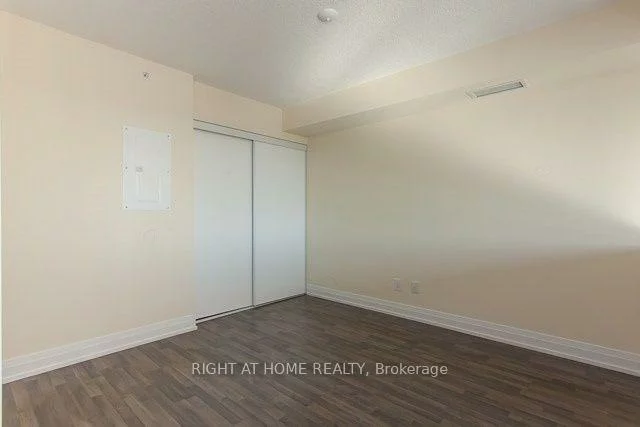 565, Wilson, Clanton Park, Toronto