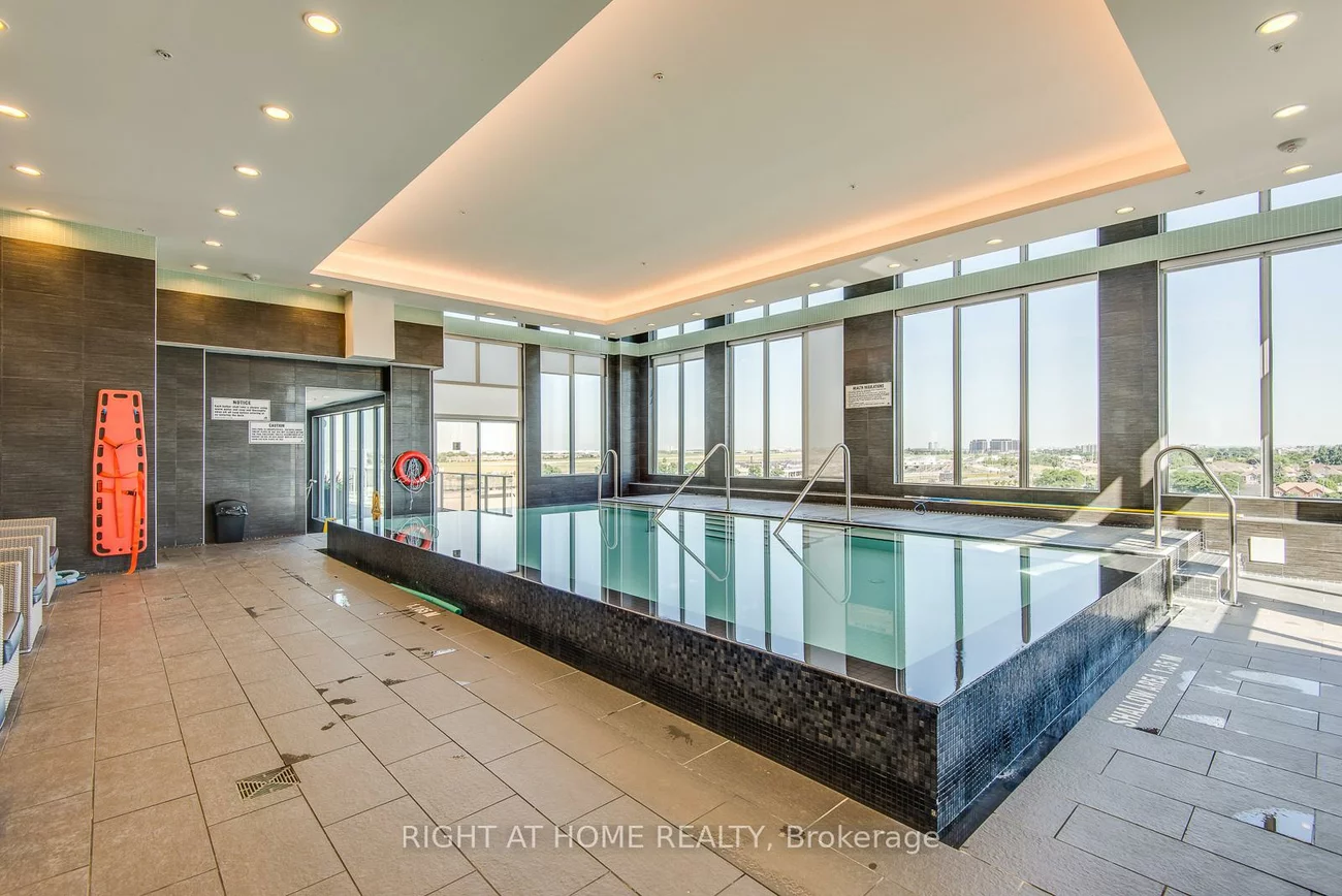 565, Wilson, Clanton Park, Toronto