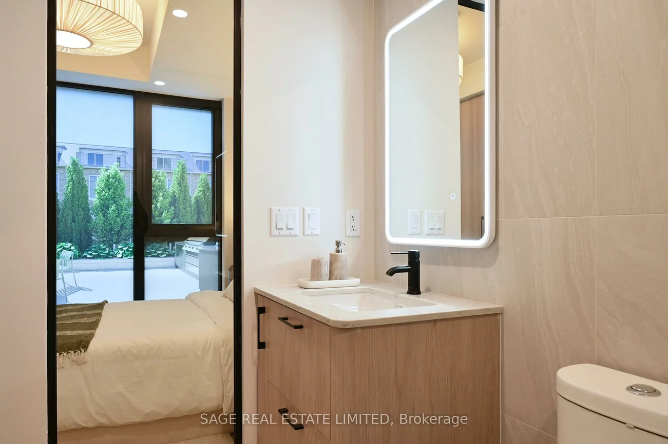 109, Erskine, Mount Pleasant West, Toronto