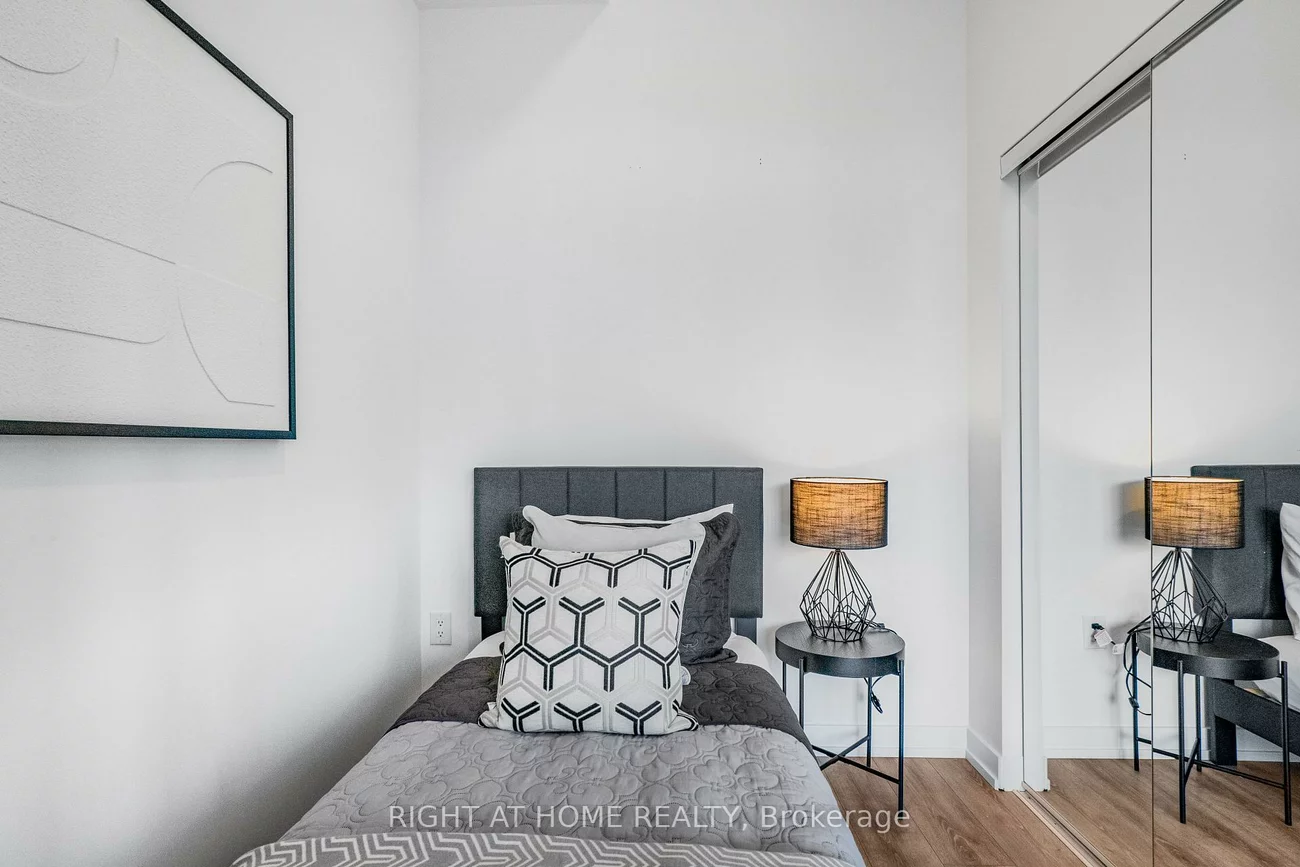 500, Dupont, Annex, Toronto