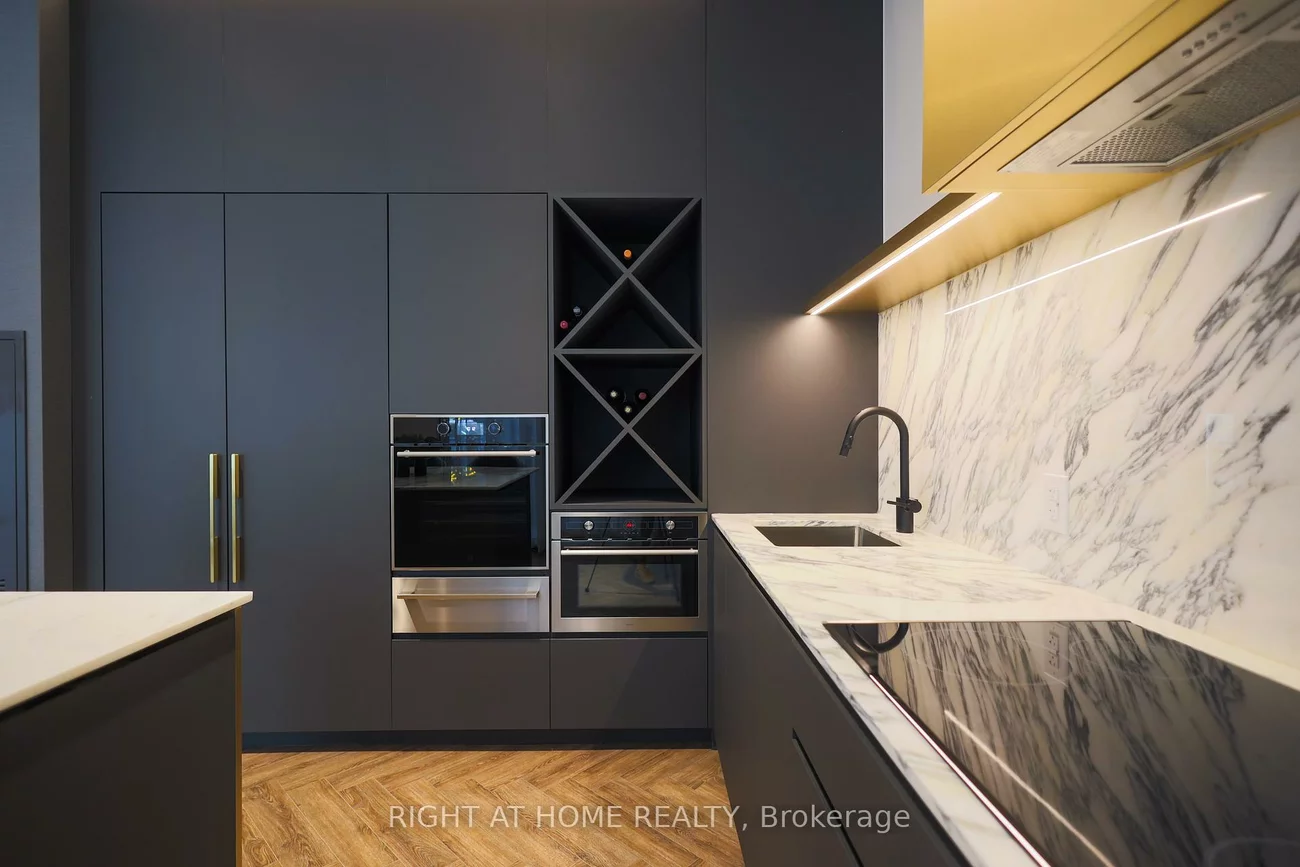 500, Dupont, Annex, Toronto