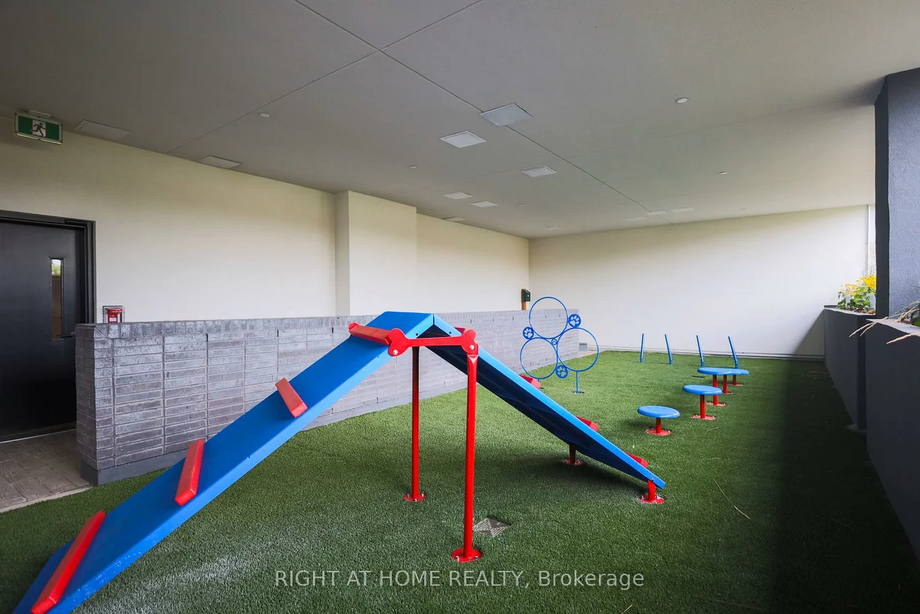 500, Dupont, Annex, Toronto