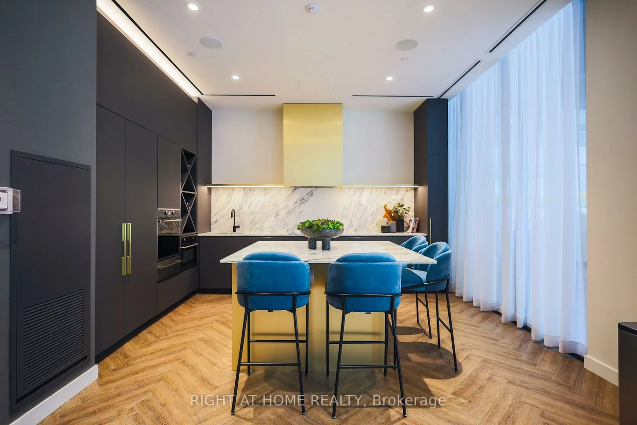 500, Dupont, Annex, Toronto