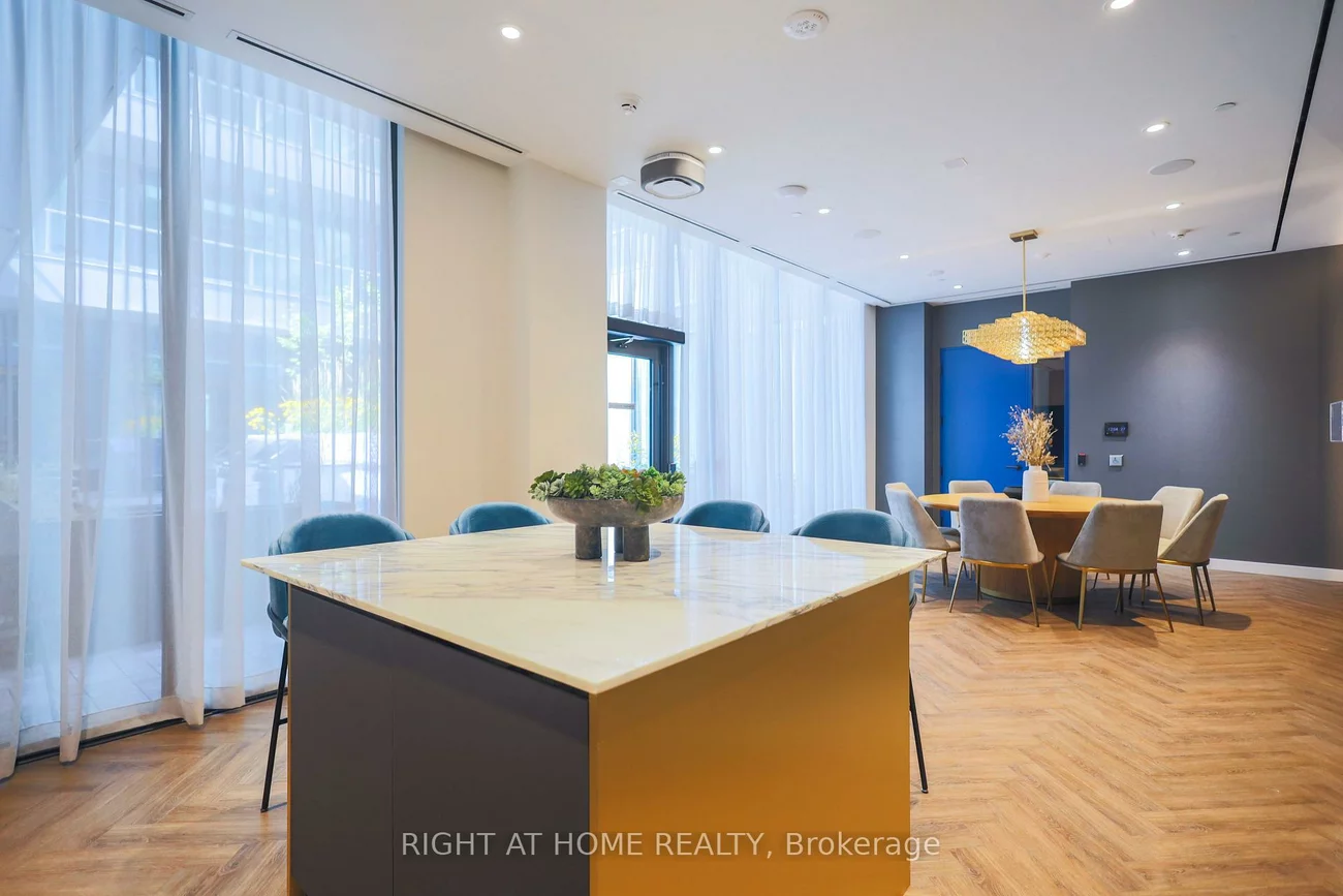 500, Dupont, Annex, Toronto