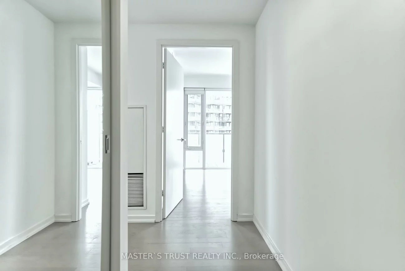 101, Peter, Waterfront Communities C1, Toronto