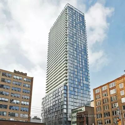 101, Peter, Waterfront Communities C1, Toronto