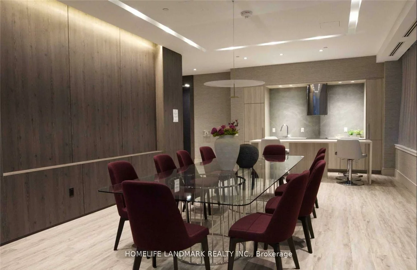 75, Canterbury, Willowdale West, Toronto