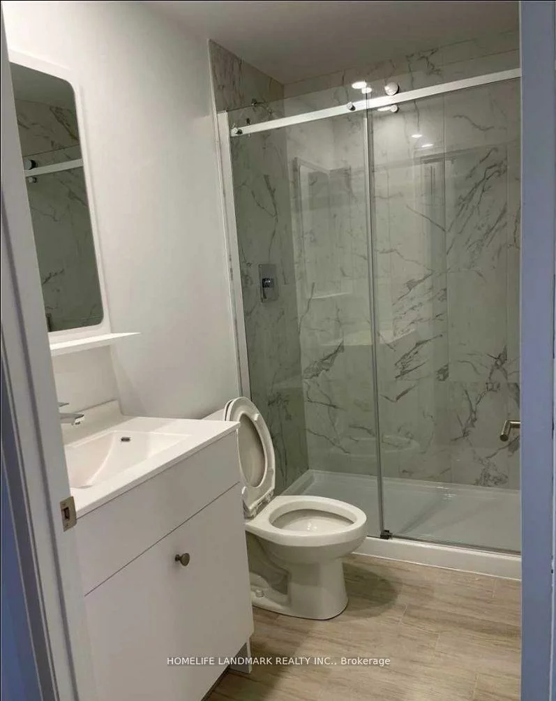 75, Canterbury, Willowdale West, Toronto