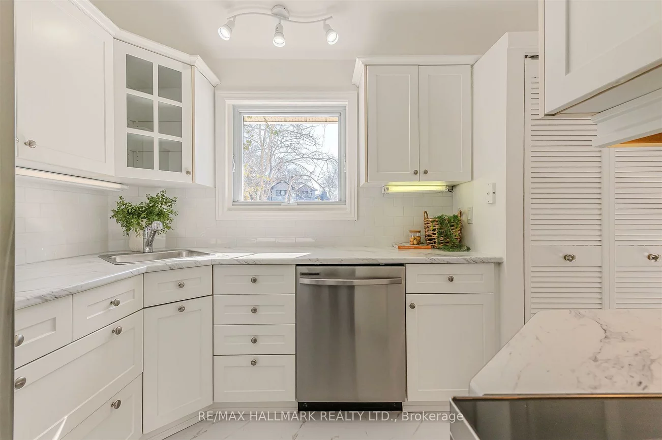 16, Burdock, Banbury-Don Mills, Toronto