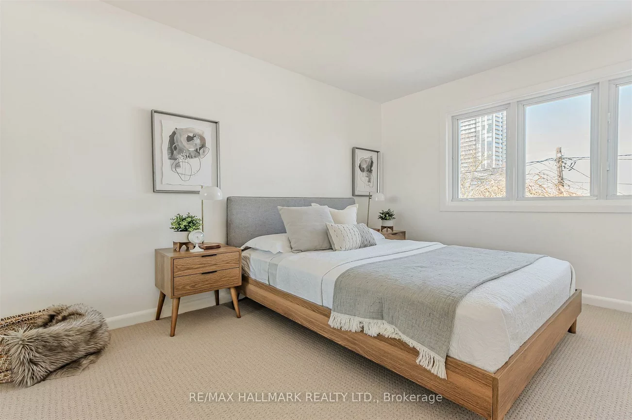 16, Burdock, Banbury-Don Mills, Toronto