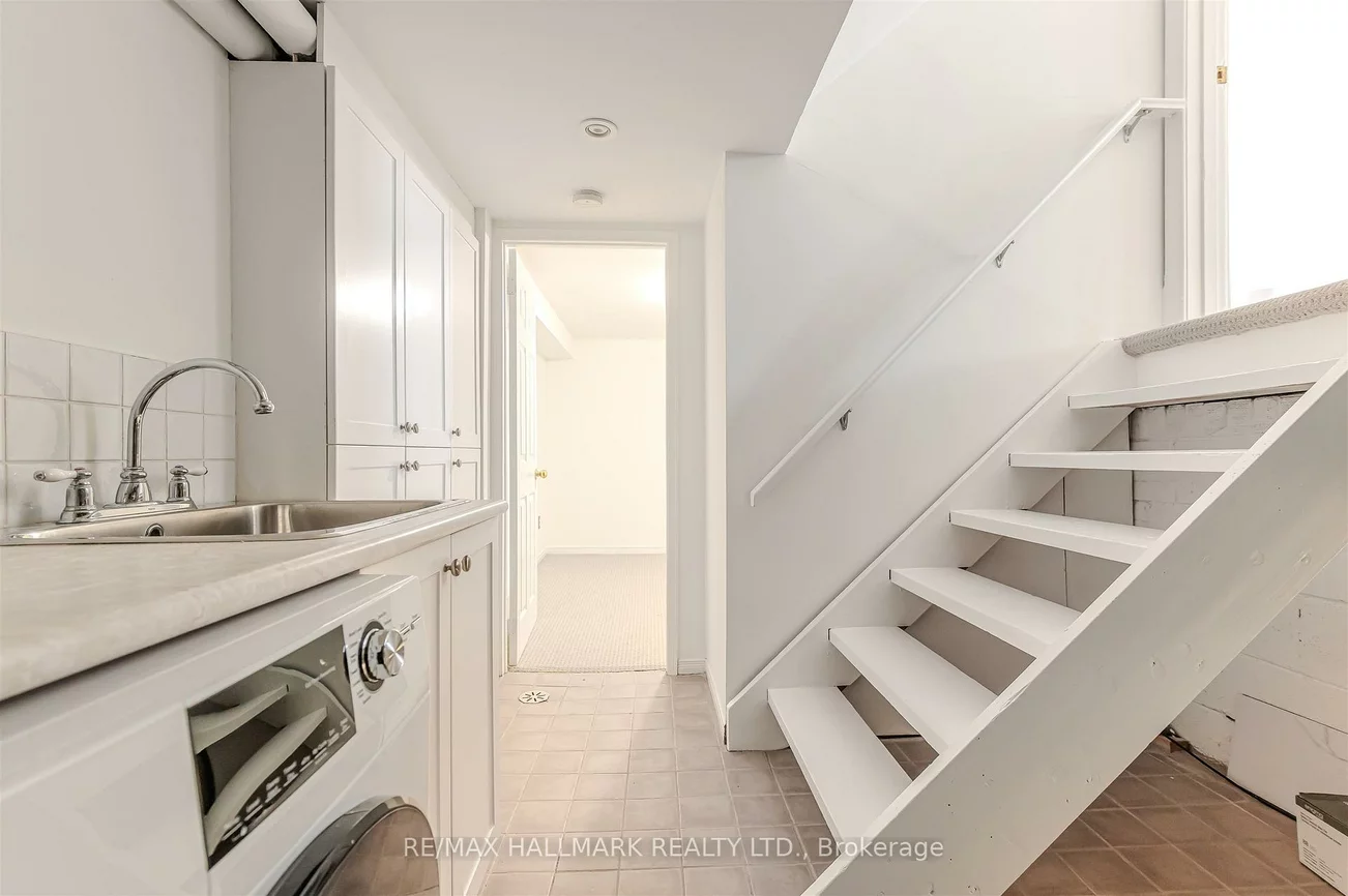 16, Burdock, Banbury-Don Mills, Toronto