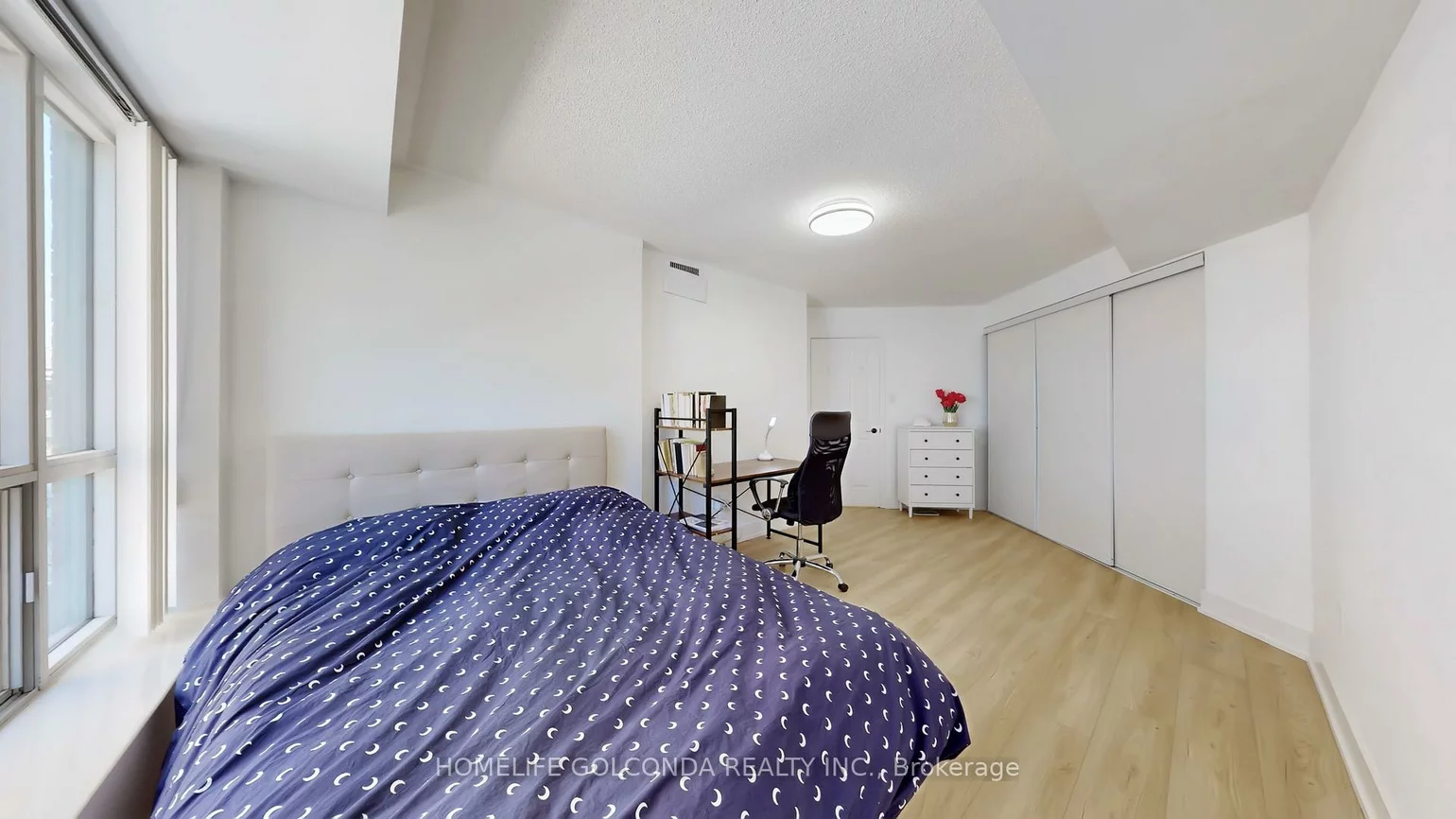 889, Bay, Bay Street Corridor, Toronto