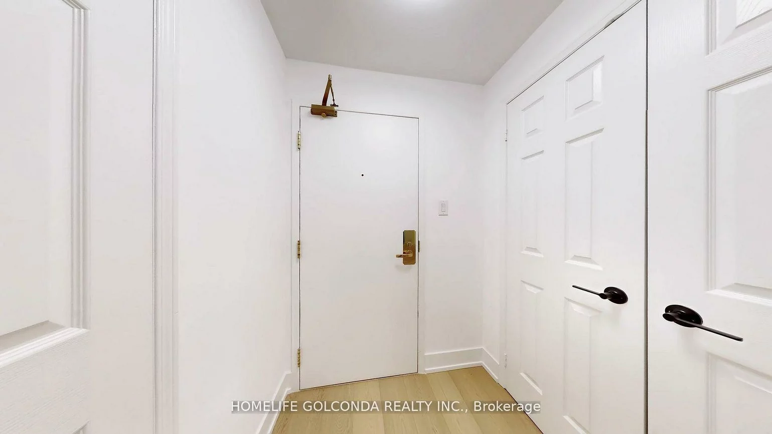 889, Bay, Bay Street Corridor, Toronto