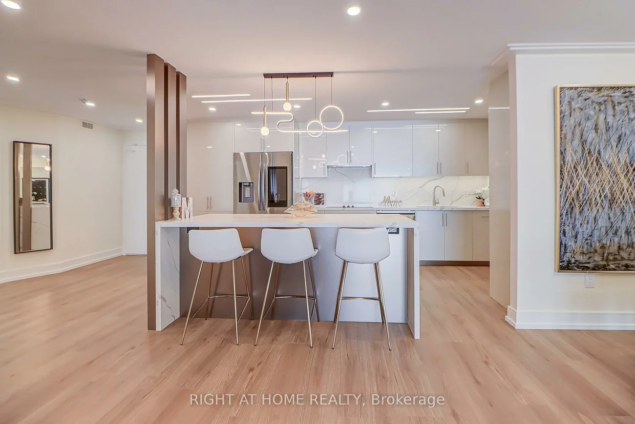 130, Carlton, Cabbagetown-South St. James Town, Toronto