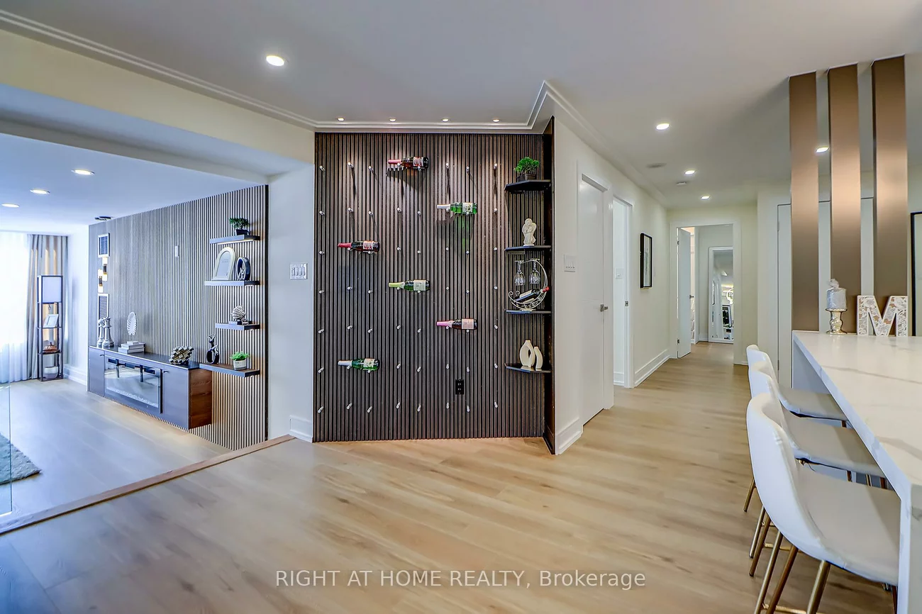 130, Carlton, Cabbagetown-South St. James Town, Toronto