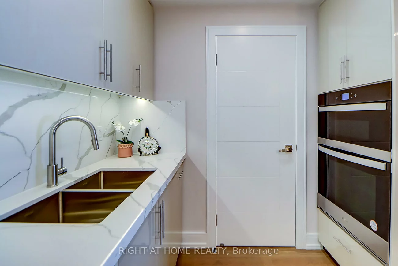 130, Carlton, Cabbagetown-South St. James Town, Toronto