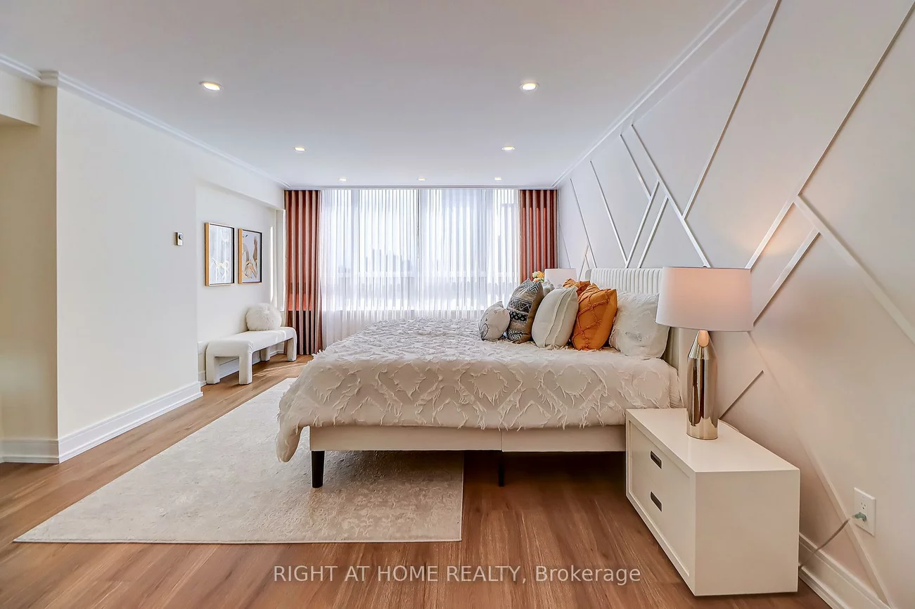 130, Carlton, Cabbagetown-South St. James Town, Toronto