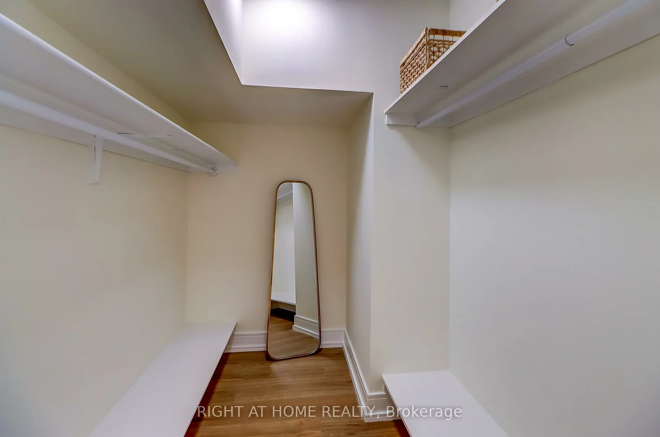 130, Carlton, Cabbagetown-South St. James Town, Toronto