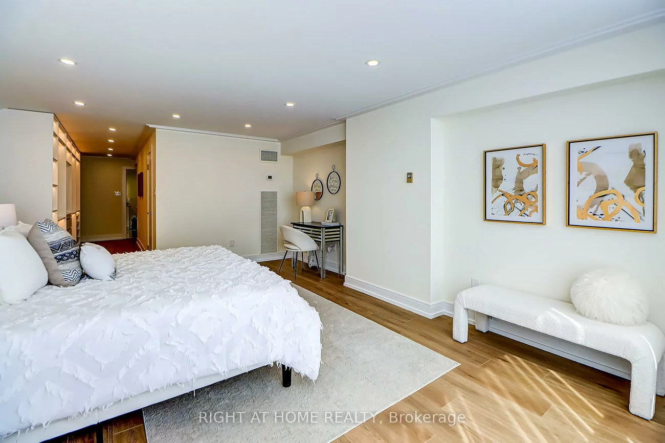 130, Carlton, Cabbagetown-South St. James Town, Toronto